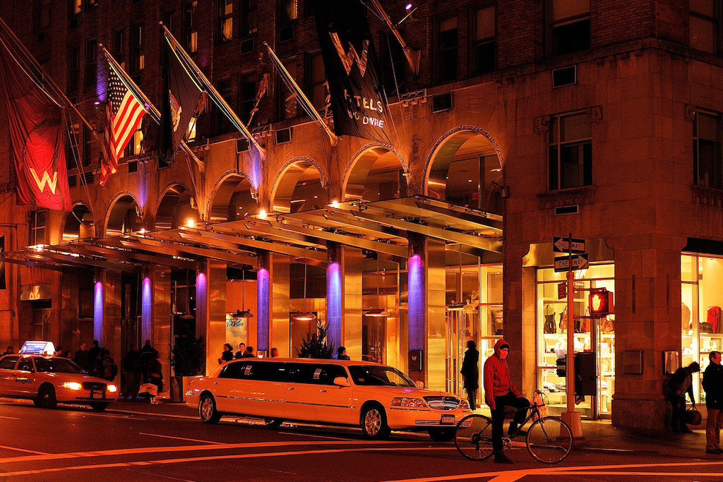 全球第一家W连锁酒店被Host以1.9亿美元出售