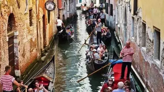 威尼斯水患致旅游业萧条 酒店45%订单被取消
