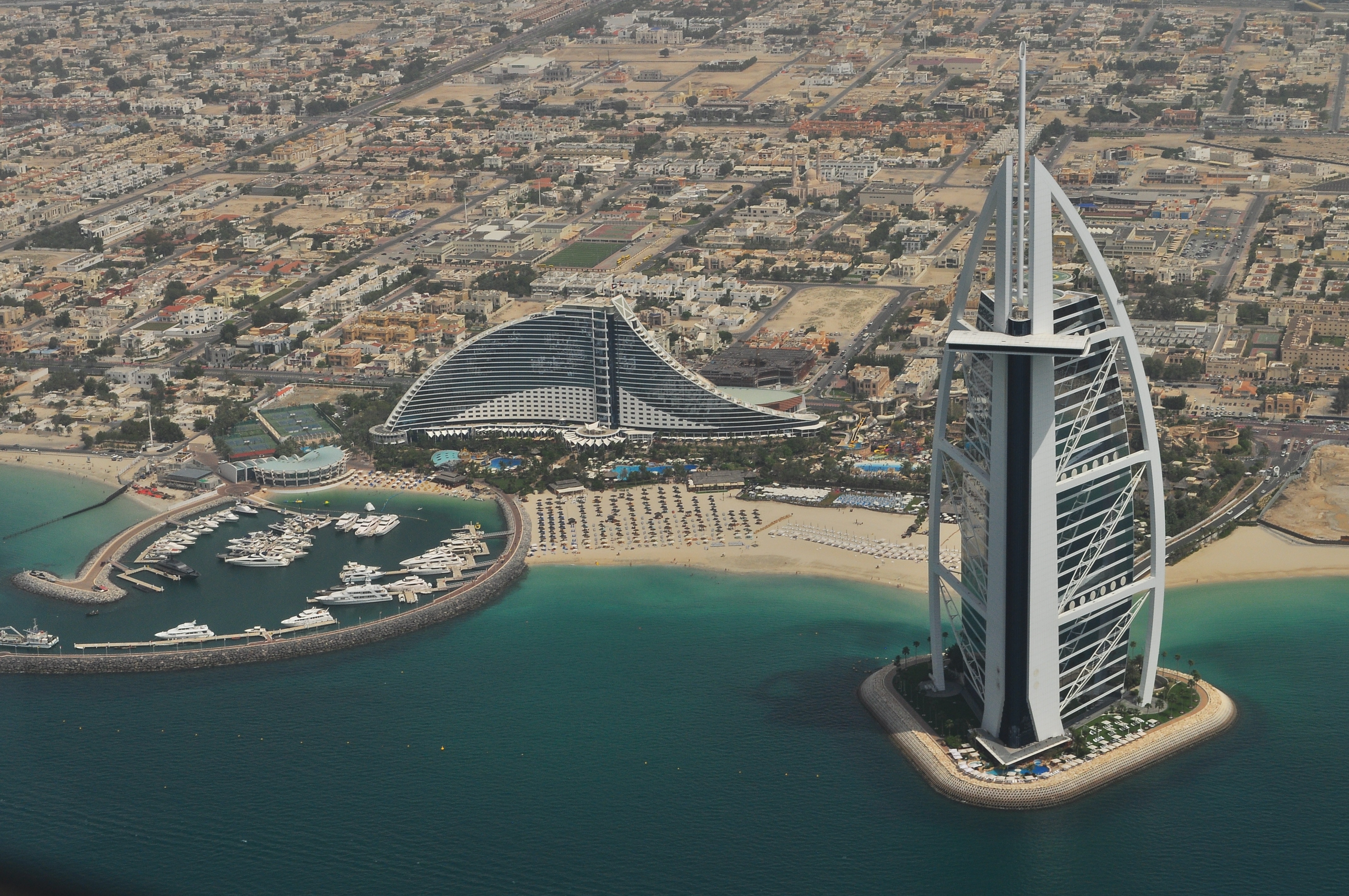 项目融资银团撤出 迪拜六旗主题乐园项目宣布暂停