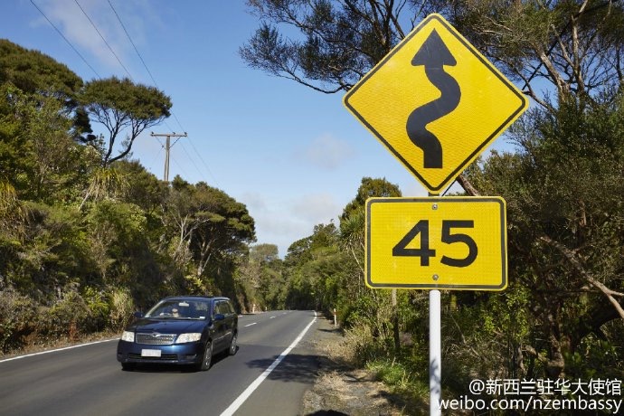 新西兰南岛车祸致3名中国游客死亡