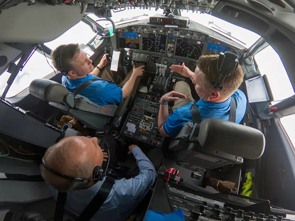 波音董事长参加737MAX软件升级验证飞行 测试失效应对