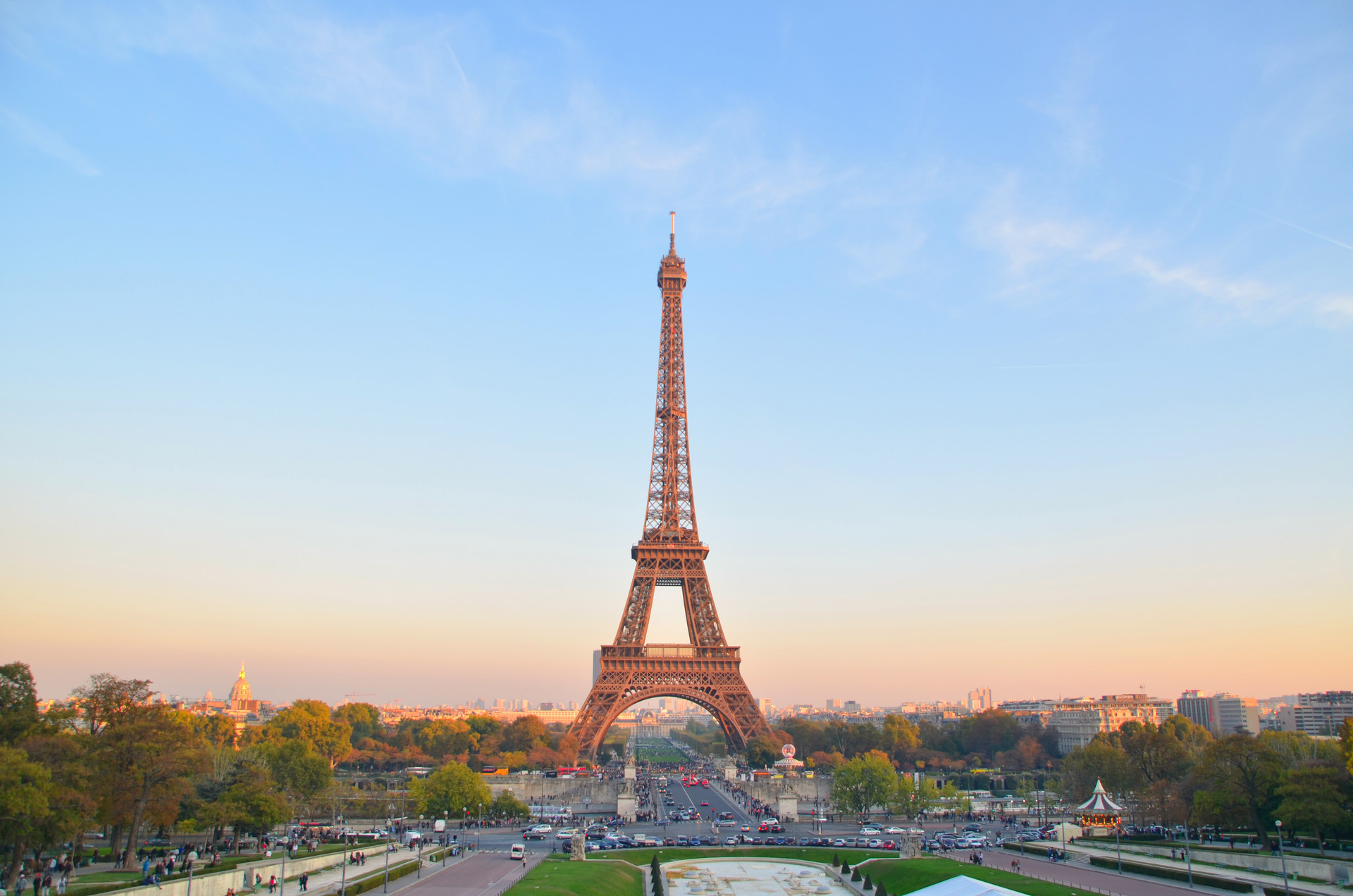 法国旅游业去年损失逾600亿欧元 巴黎博物馆门庭冷落