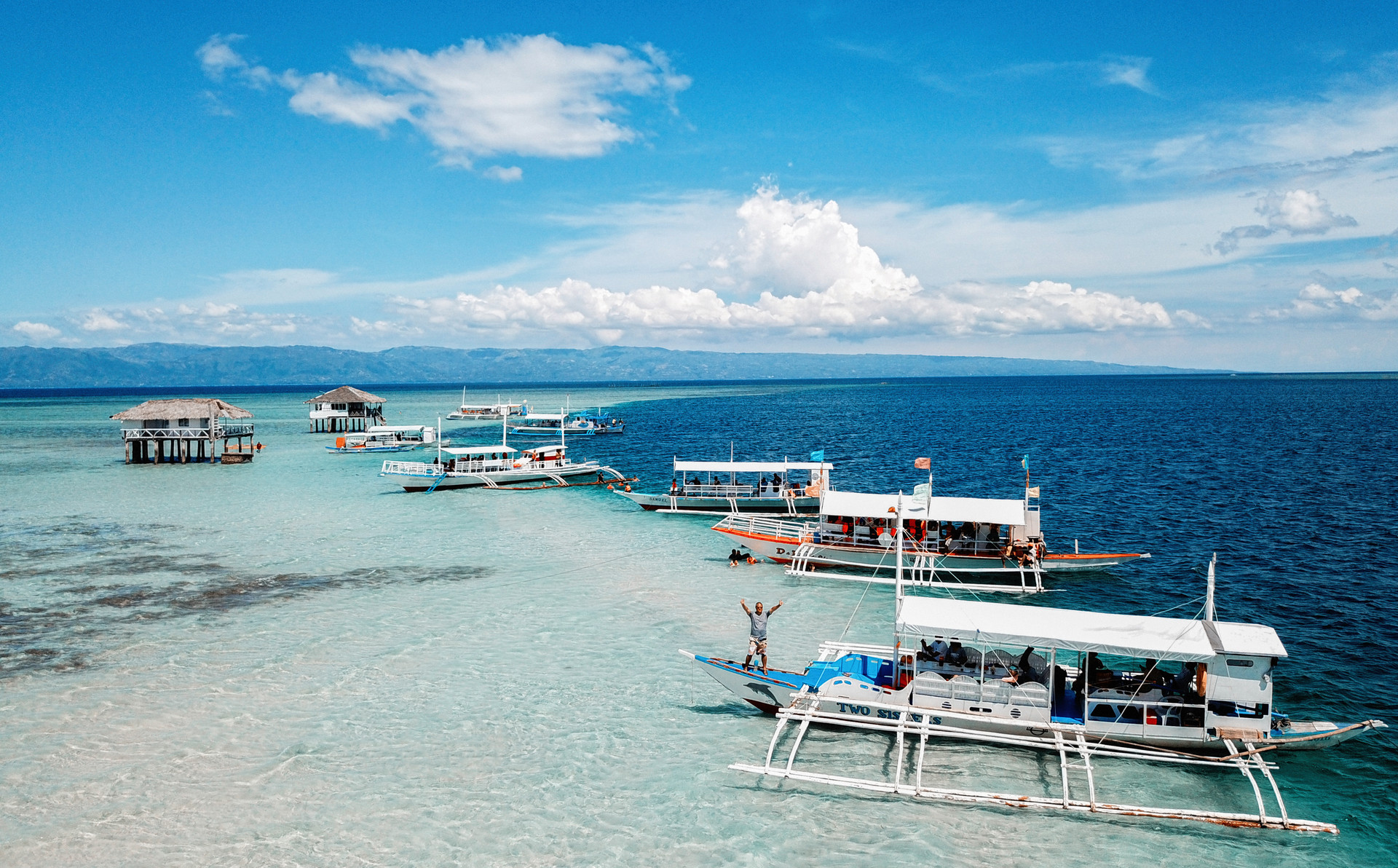 疫情影响 菲律宾2020外国游客数量萎缩超八成