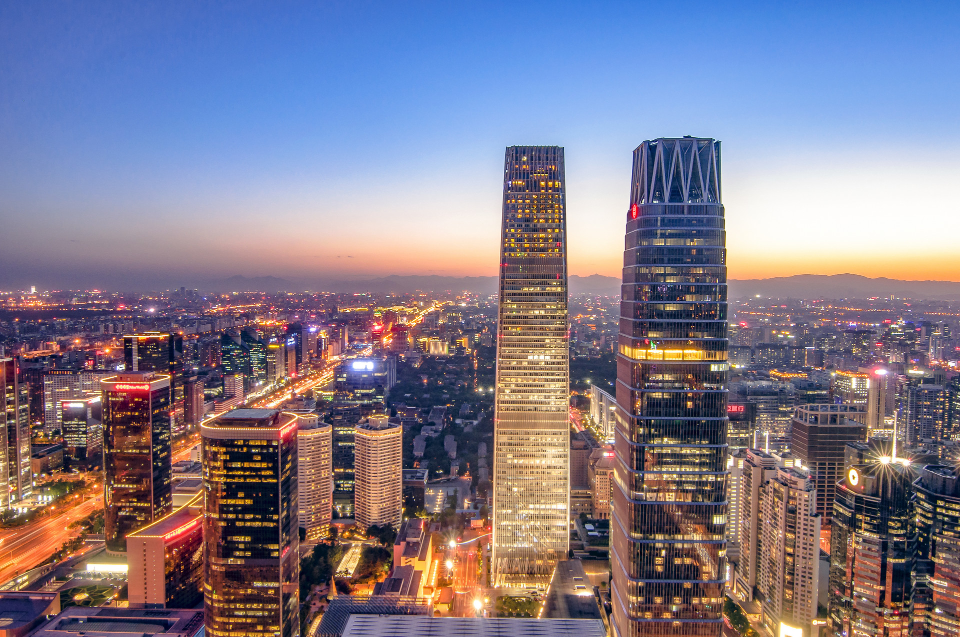 北京出台措施发展“夜京城” 中心城区4A级以上景区延长开放时间