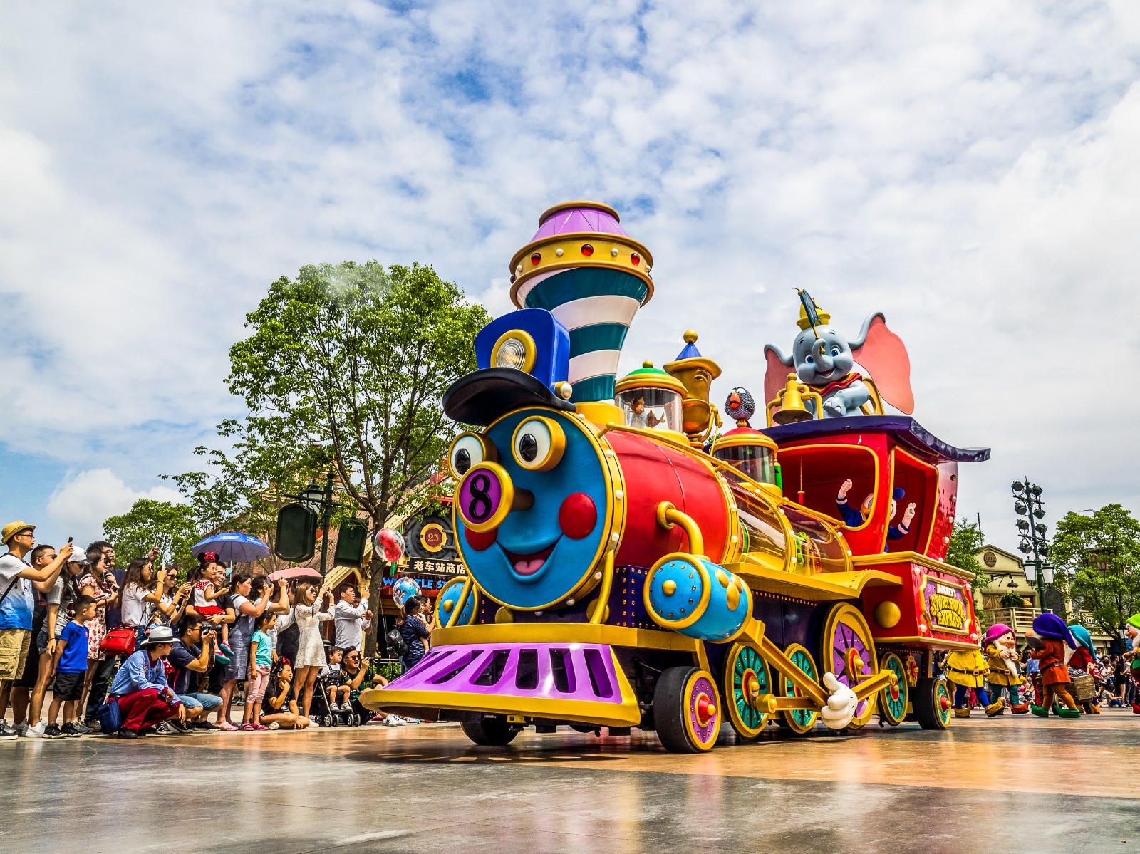 香港迪士尼乐园宣布将于9月25日重开
