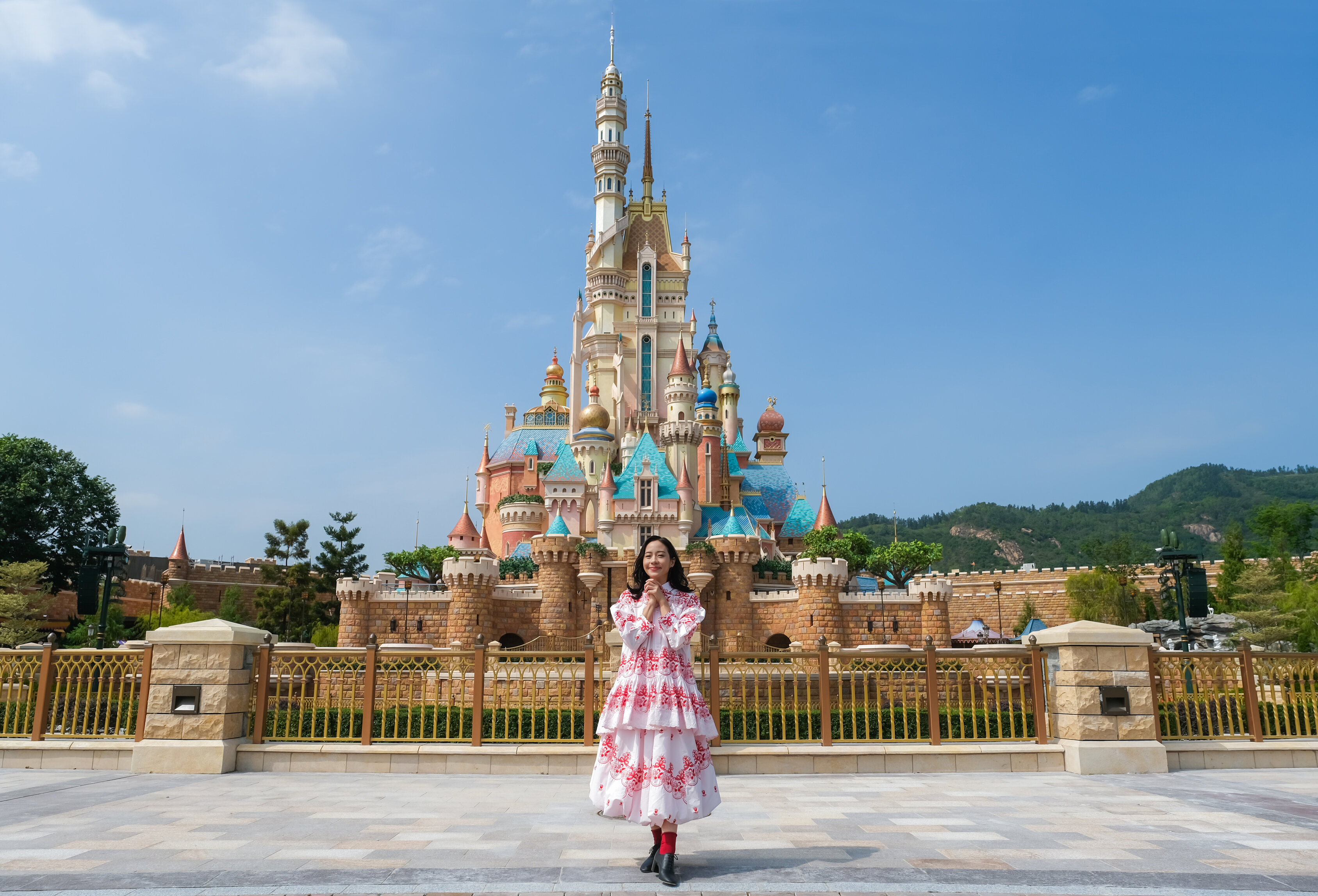 香港迪士尼乐园15周年庆典启动 奇妙梦想城堡正式开园