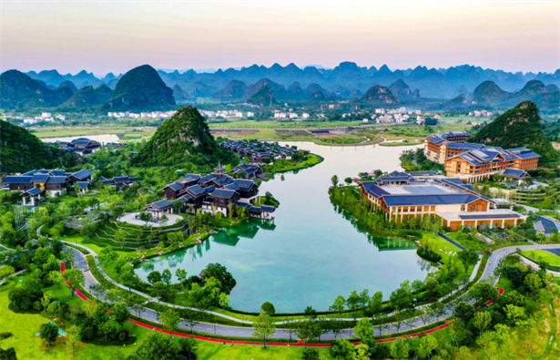 桂林年接待游客突破1亿人次，旅游总消费超1800亿元