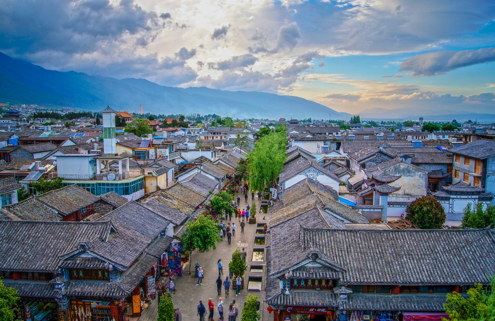 云南：全省文化建设和旅游发展取得积极成效