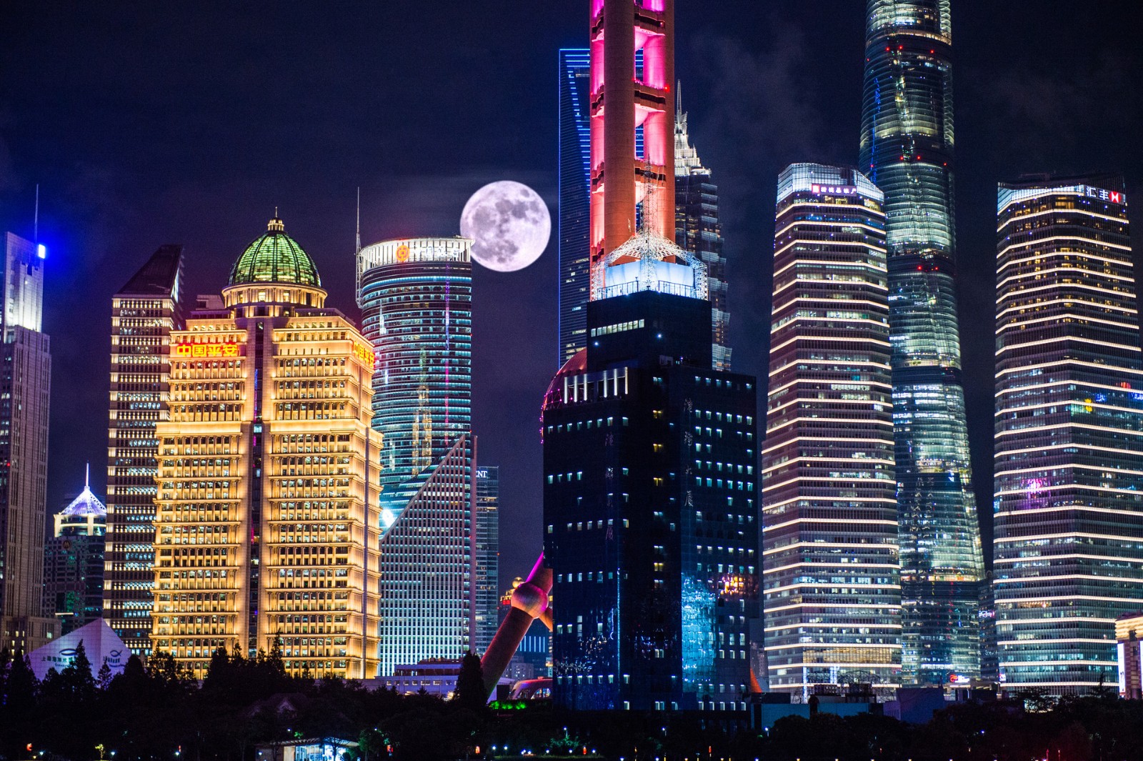 上海将发放10亿元消费券 刺激文旅餐饮等生活消费