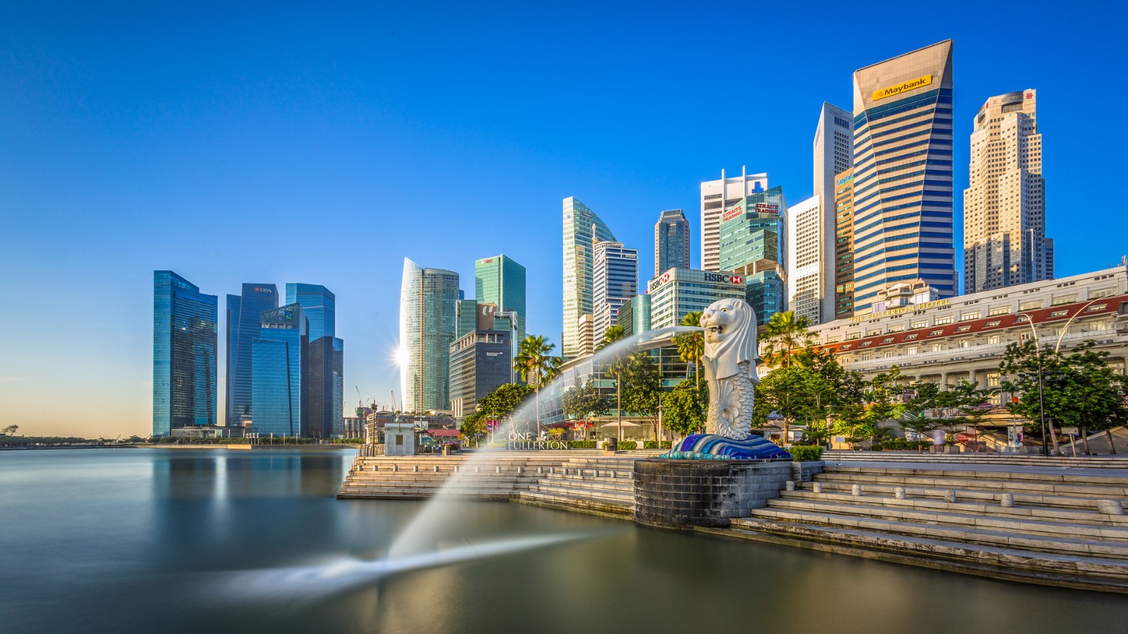 新加坡上半年游客人数暴增12倍 酒店价格创近10年新高
