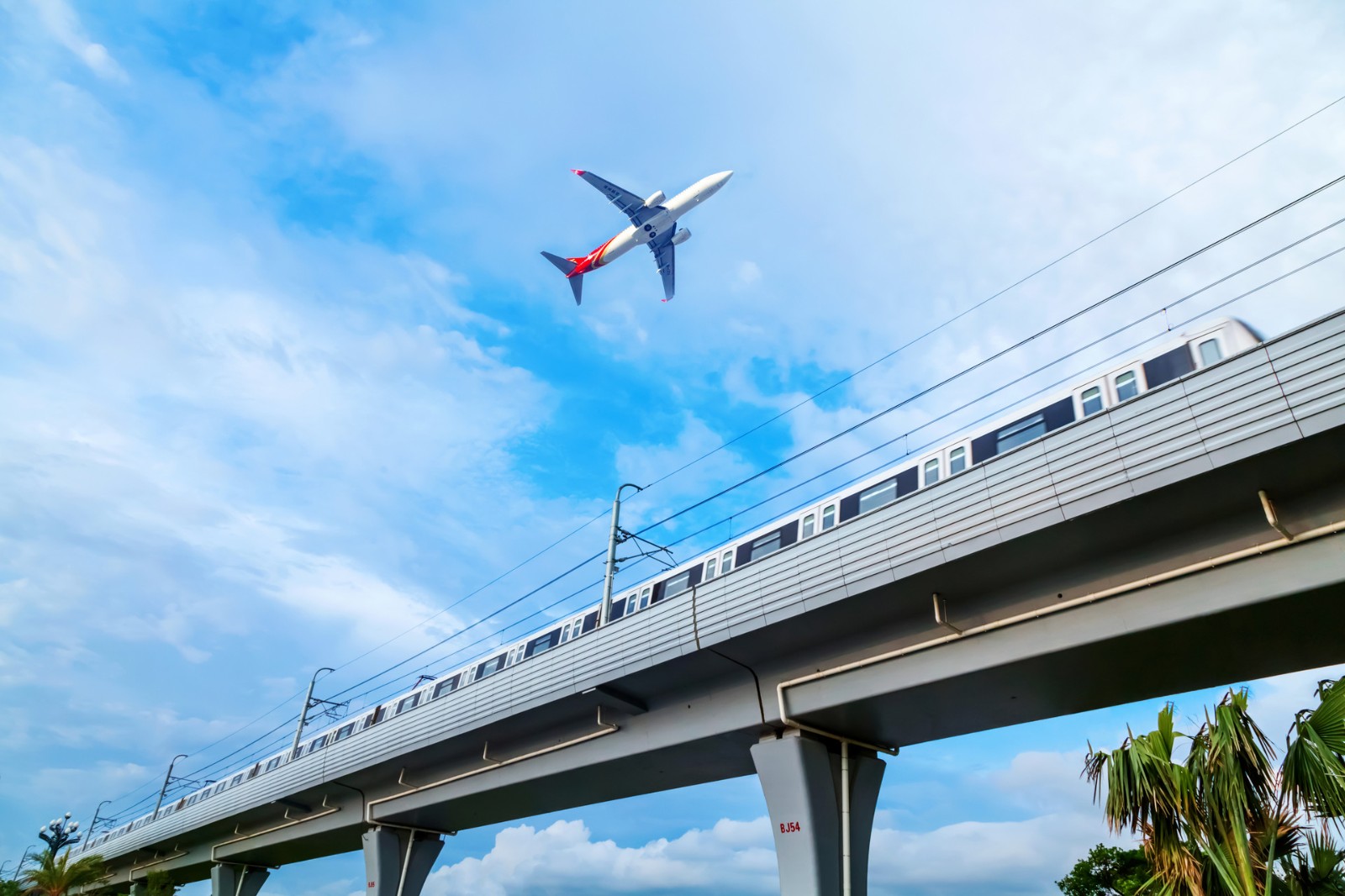 广州拟规划6条高铁、5条城际通白云机场